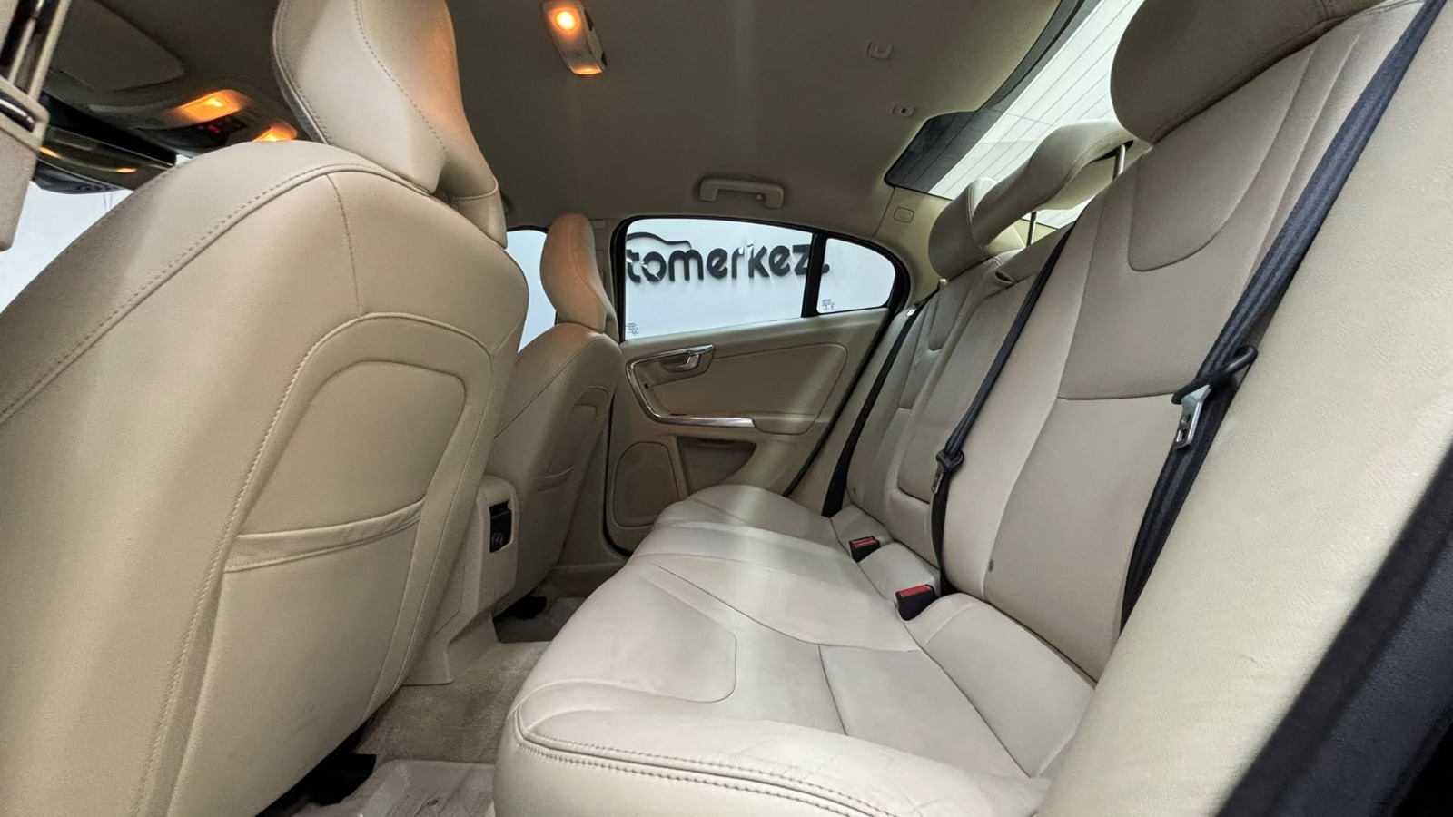 VOLVO S60 19